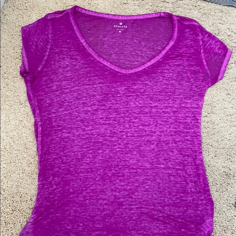medium light purple t-shirt